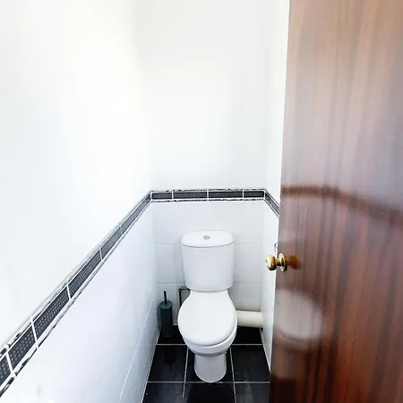 Feriehus Mid-century Seascape 3-bed Free Parking