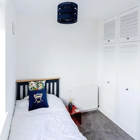 Mid-century Seascape 3-bed Free Parking Feriehus *