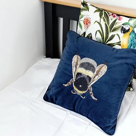 Mid-century Seascape 3-bed Free Parking 斯卡伯勒