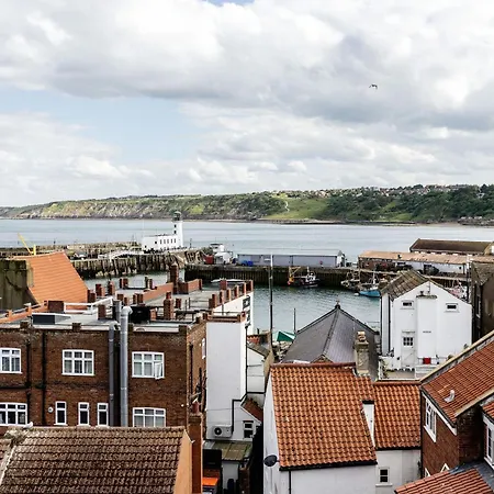 Mid-century Seascape 3-bed Free Parking *