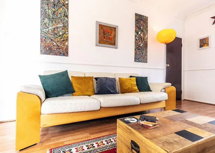 Mid-century Seascape 3-bed Free Parking Semesterbostad Scarborough