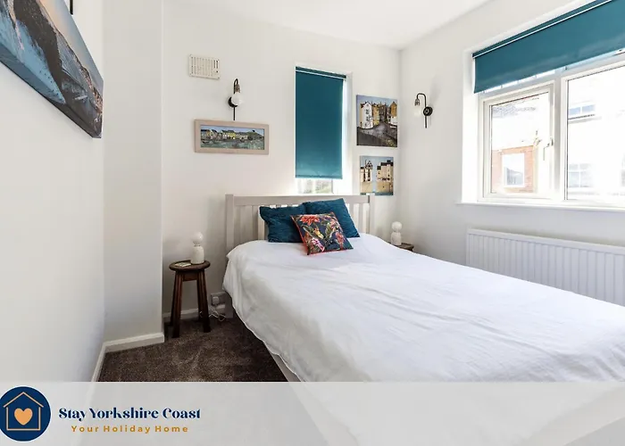 Mid-century Seascape 3-bed Free Parking Semesterbostad *