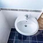 Mid-century Seascape 3-bed Free Parking *