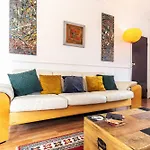 Mid-century Seascape 3-bed Free Parking 펜션 스카버러