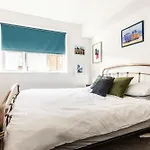 Mid-century Seascape 3-bed Free Parking * 스카버러